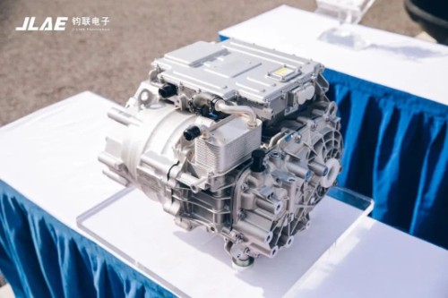 出产基地投产 产品批量下线 SiC“上车”，J9集团电子“大作为”