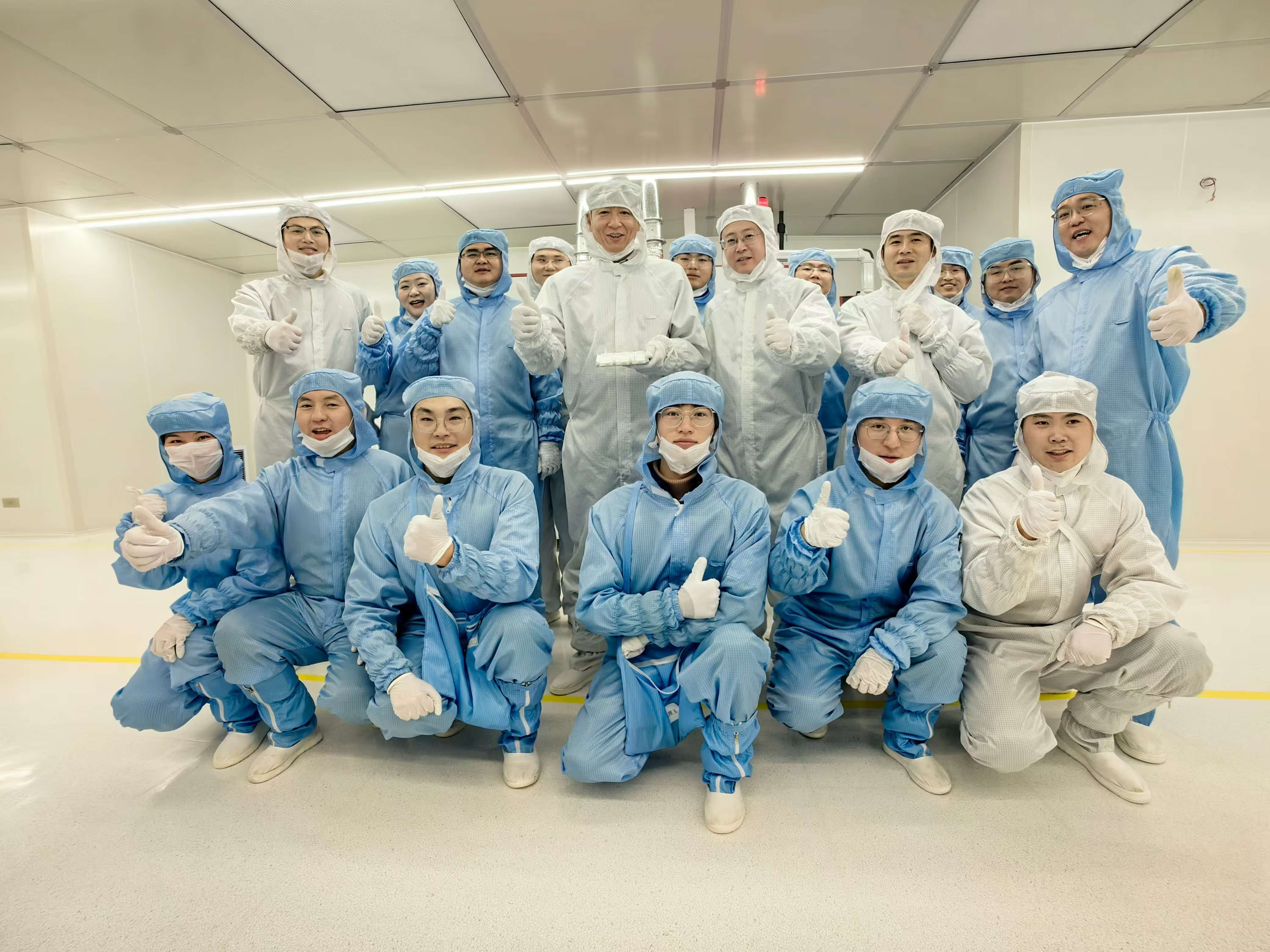 再创新篇：J9集团电子安徽省首条先进工艺SiC车规功率？椴001号产品成功下线